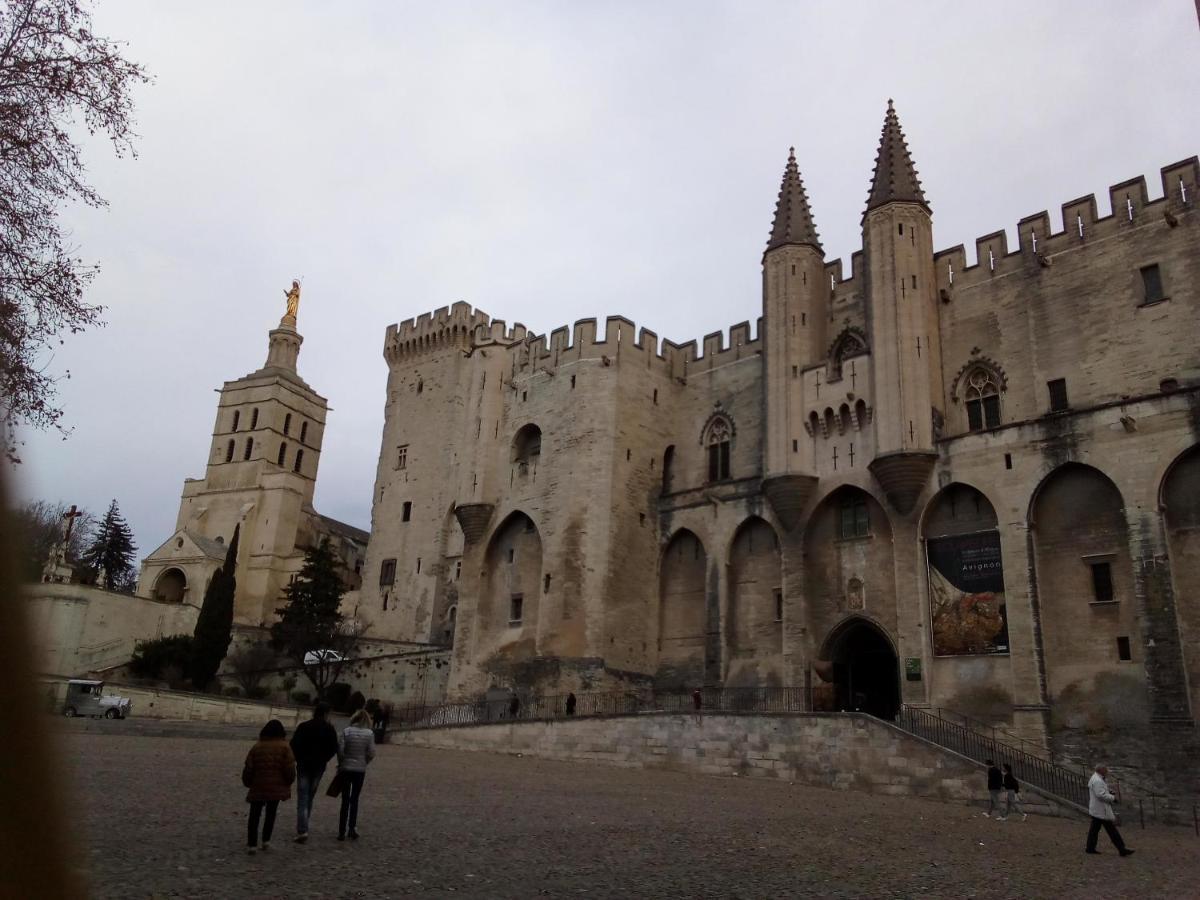 Les Coronilles Acomodação com café da manhã Beaucaire  Exterior foto