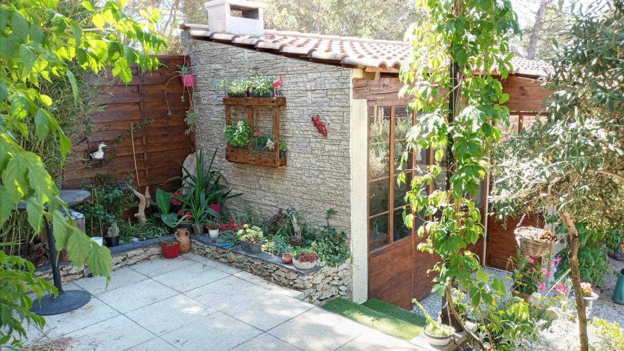 Les Coronilles Acomodação com café da manhã Beaucaire  Exterior foto